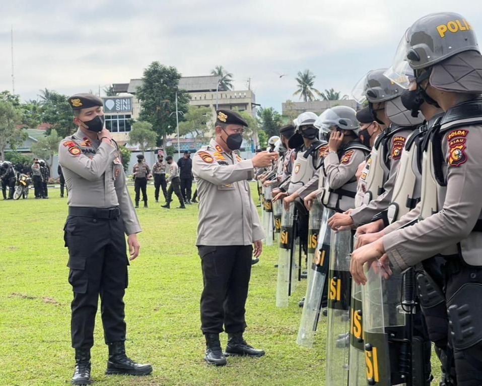 Siagakan 1.161 Personel Agar Situasi Unras Mahasiswa Berlangsung Kondusif, Polda Riau: Hormati Hak Orang Lain, Tetap Jaga Prokes