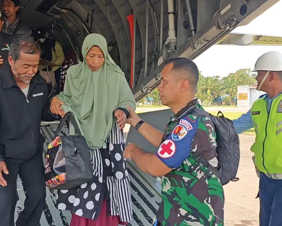 Tim Kesehatan TNI AU Terus Pantau Kondisi Petugas GULBENCAL Dan Masyarakat Aceh, Sumbar Serta Sumut