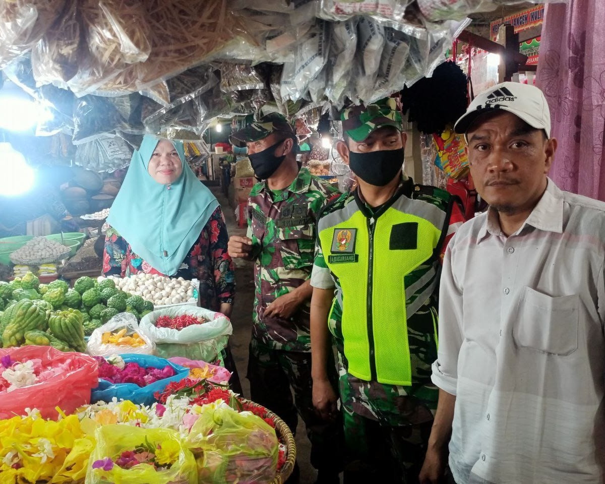 Kodim 0301/PBR Fokuskan Penegakan Disiplin Prokes di Pasar Tradisional