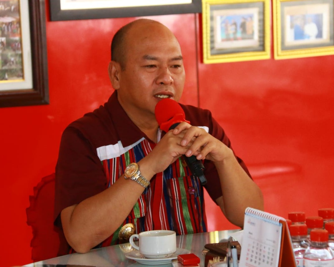 Bupati Taput Nikson Nababan Pada Acara, 'Bincang Bersama Alumni'