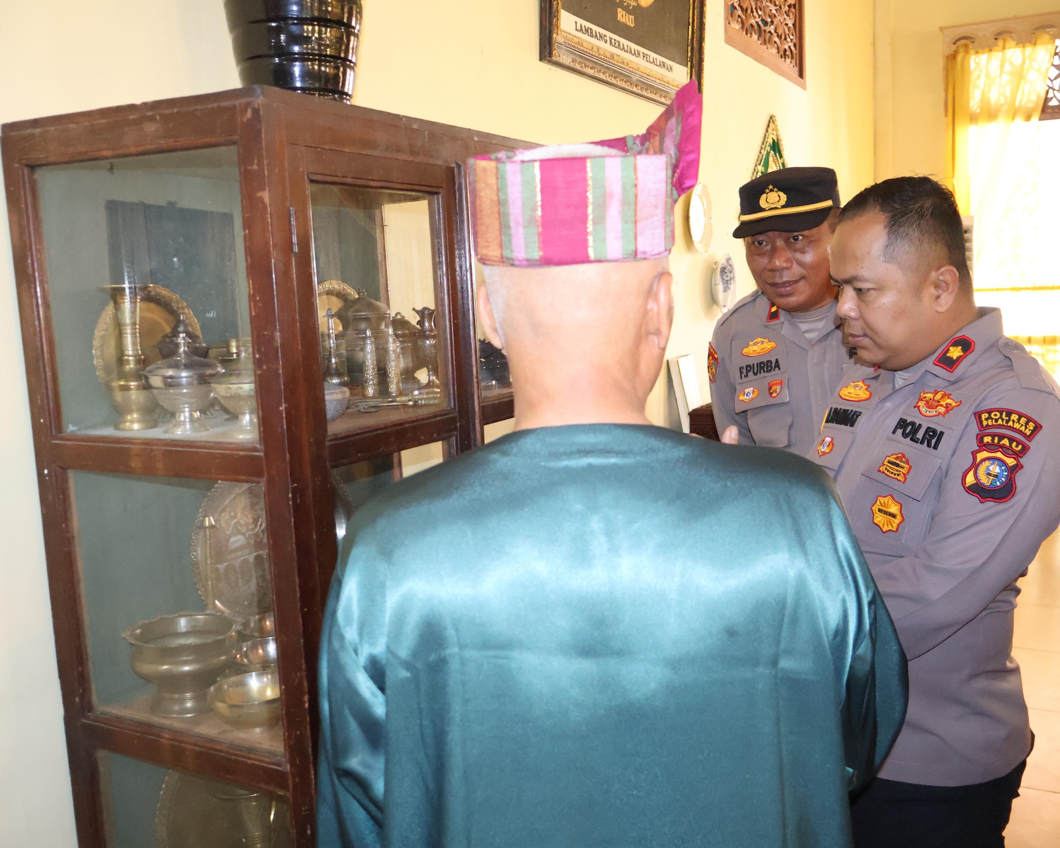 Waka Polres Hadiri Lawatan Adat Dan Budaya Ke LAMR Kabupaten Pelalawan (Istana Sayap)