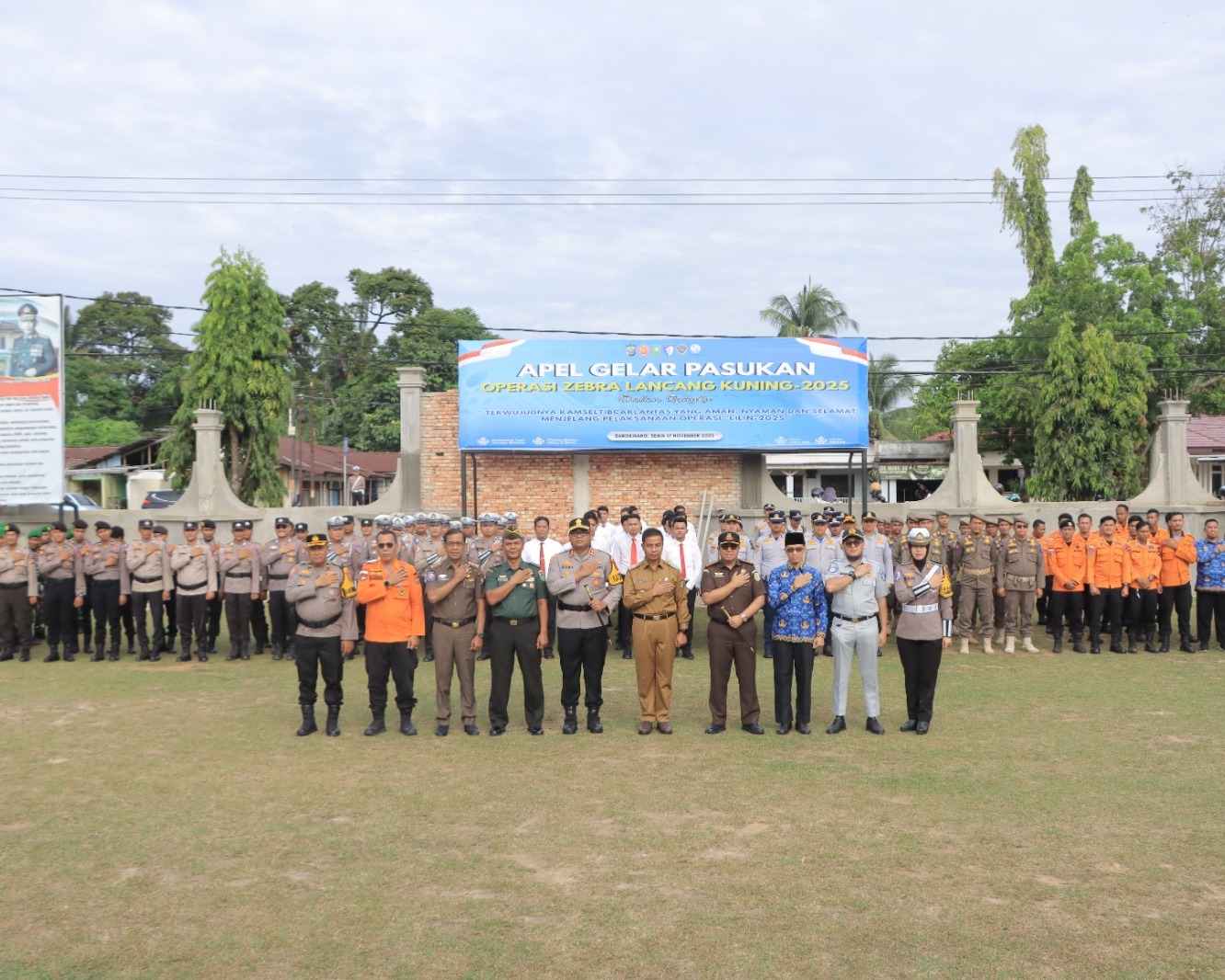 Kapolres Pimpin Apel Gelar Pasukan Operasi Zebra Lancang Kuning 2025 Di Mapolres Kampar