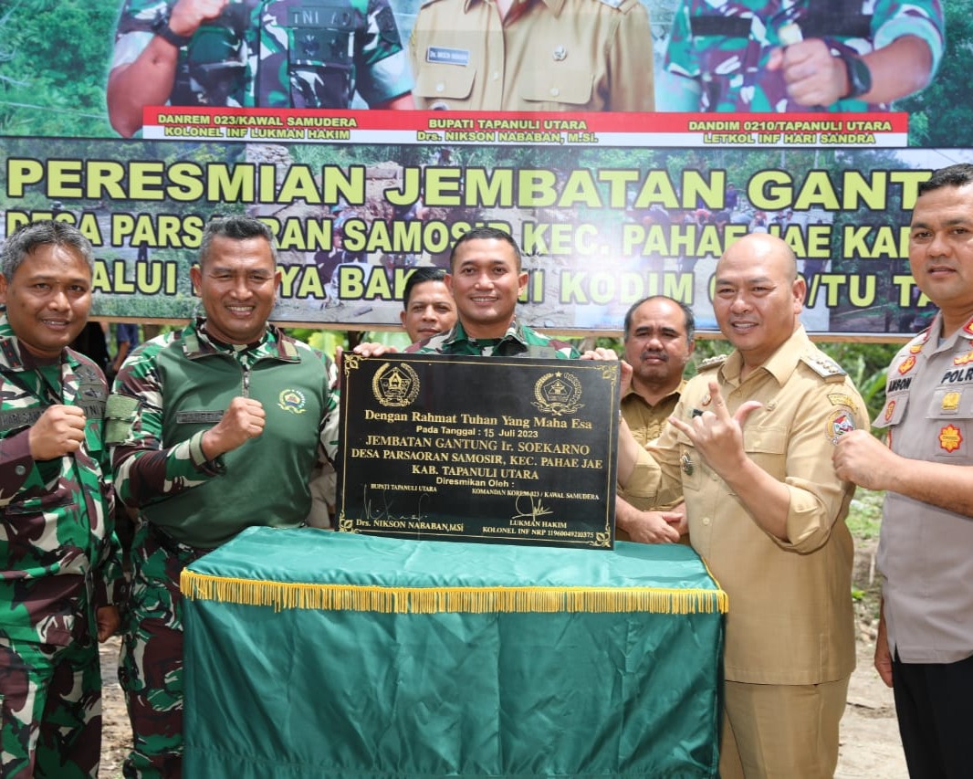 Bupati Taput Resmikan Jembatan Gantung  Ir. Soekarno Aek Sarulla Kecamatan Pahae Jae