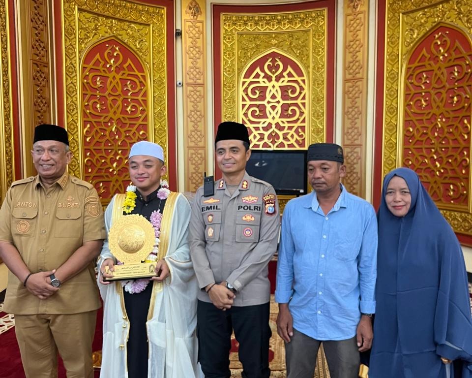 Kapolres AKBP Emil Eka Putra Sambut Kepulangan Pemenang MHQ Internasional di Islamic Centre Rohul