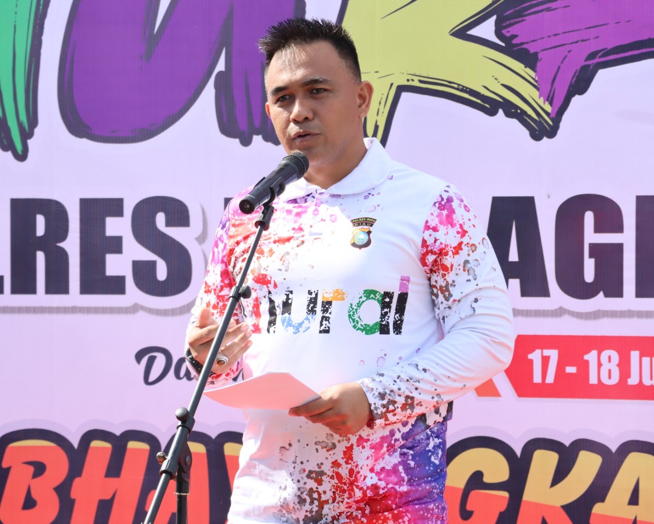 Belasan Peserta Mural Polres Inhu Dari 5 Kabupaten Berlomba di Stadion Narasinga