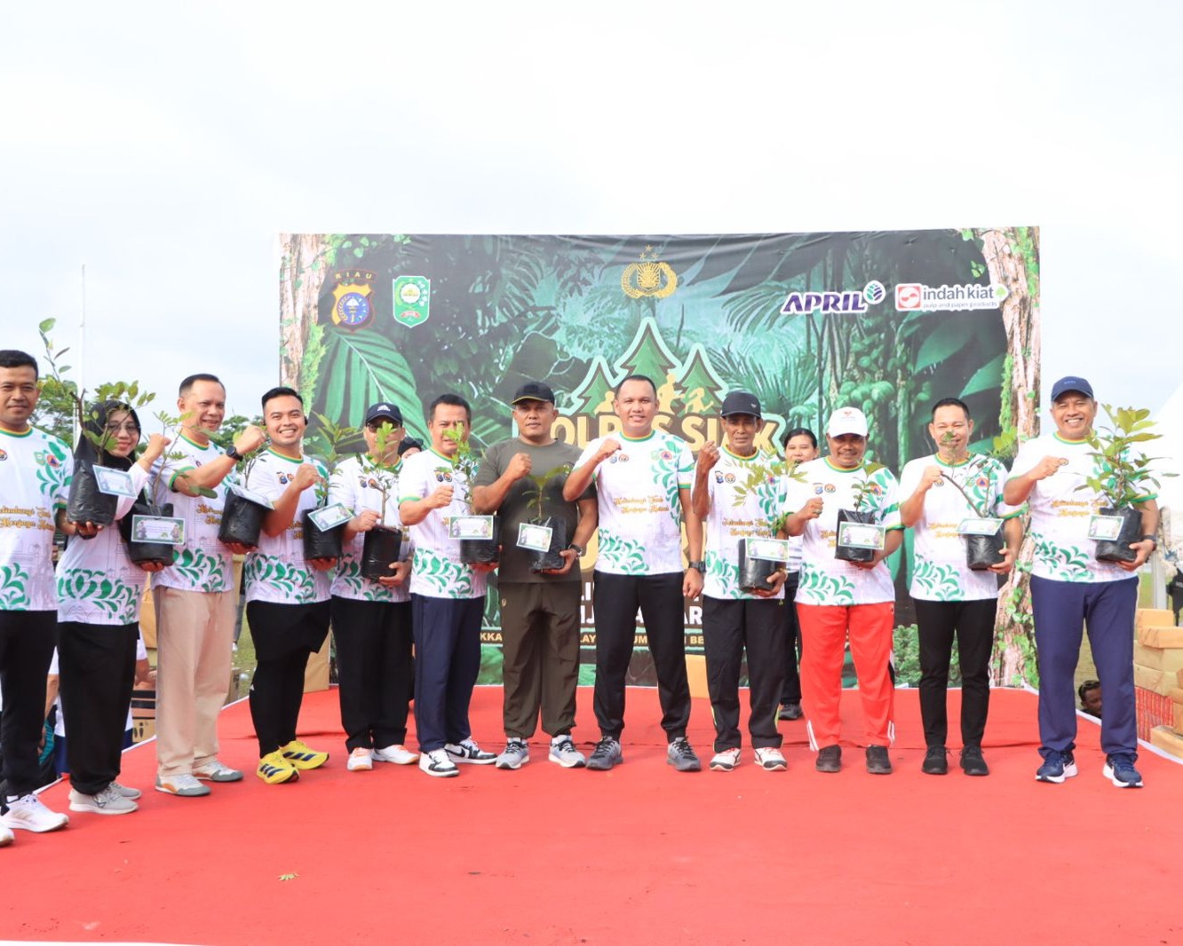 Semarak Karhutla Fun Run Polres Siak 2025, Ribuan Warga Berlari Bersama 'Melindungi Tuah, Menjaga Marwah' di Depan Istana Siak