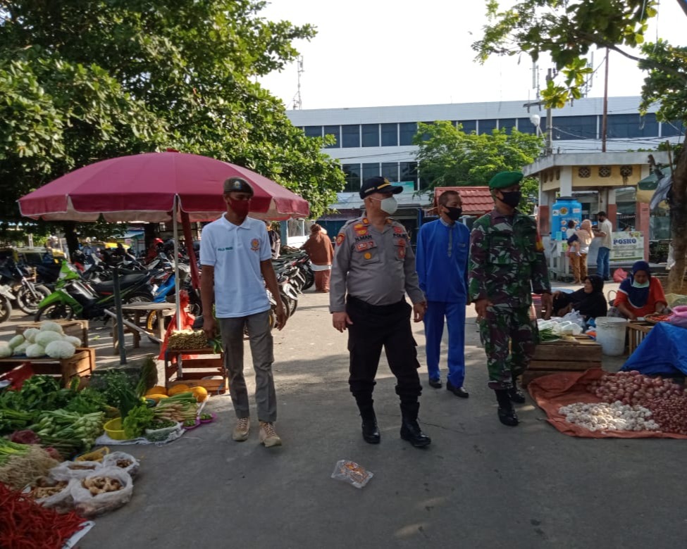 Cegah Penyebaran Covid-19, Kodim 0301/PBR Gerakkan Babinsa Lakukan Sosialisasi di Pusat Keramaian