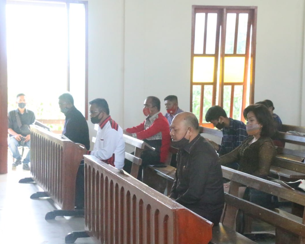 Bupati Taput Bersama Istri Ikuti Ibadah Kebaktian di HKBP Lumban Baringin Resort Sipoholon II