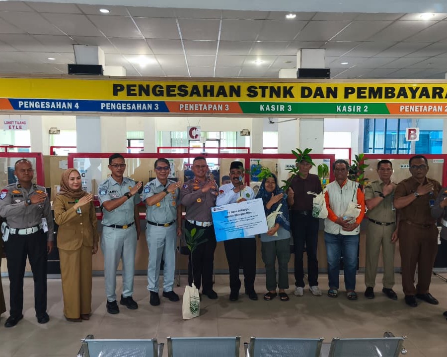 Dari Samsat Untuk Warga, Layanan Humanis Dan Green Policing Warnai Pelaksanaan Operasi Zebra Lancang Kuning 2025