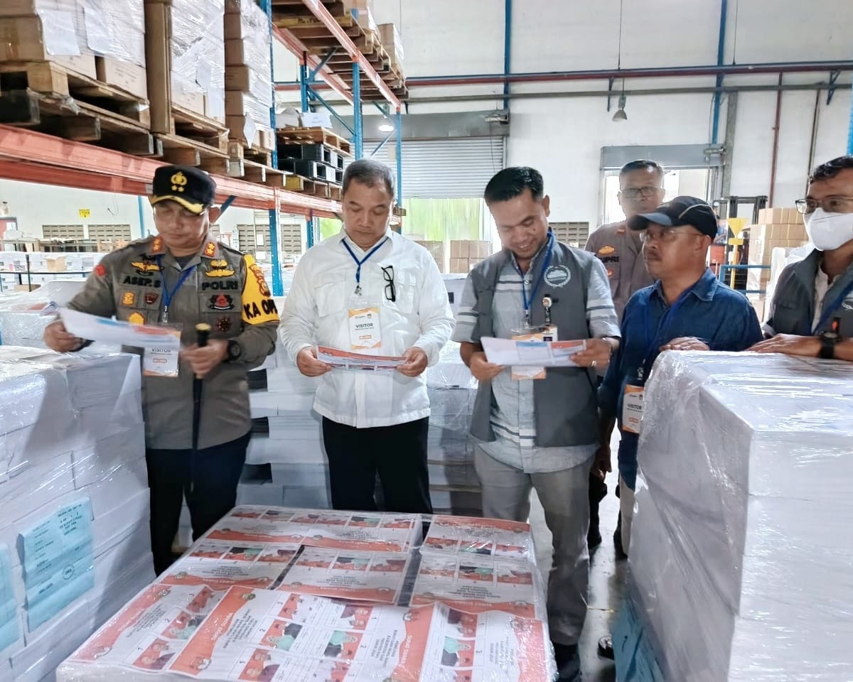 Kapolres Siak AKBP Asep Sujarwadi dan Kajari Monitoring Percetakan Surat Suara di Bekasi