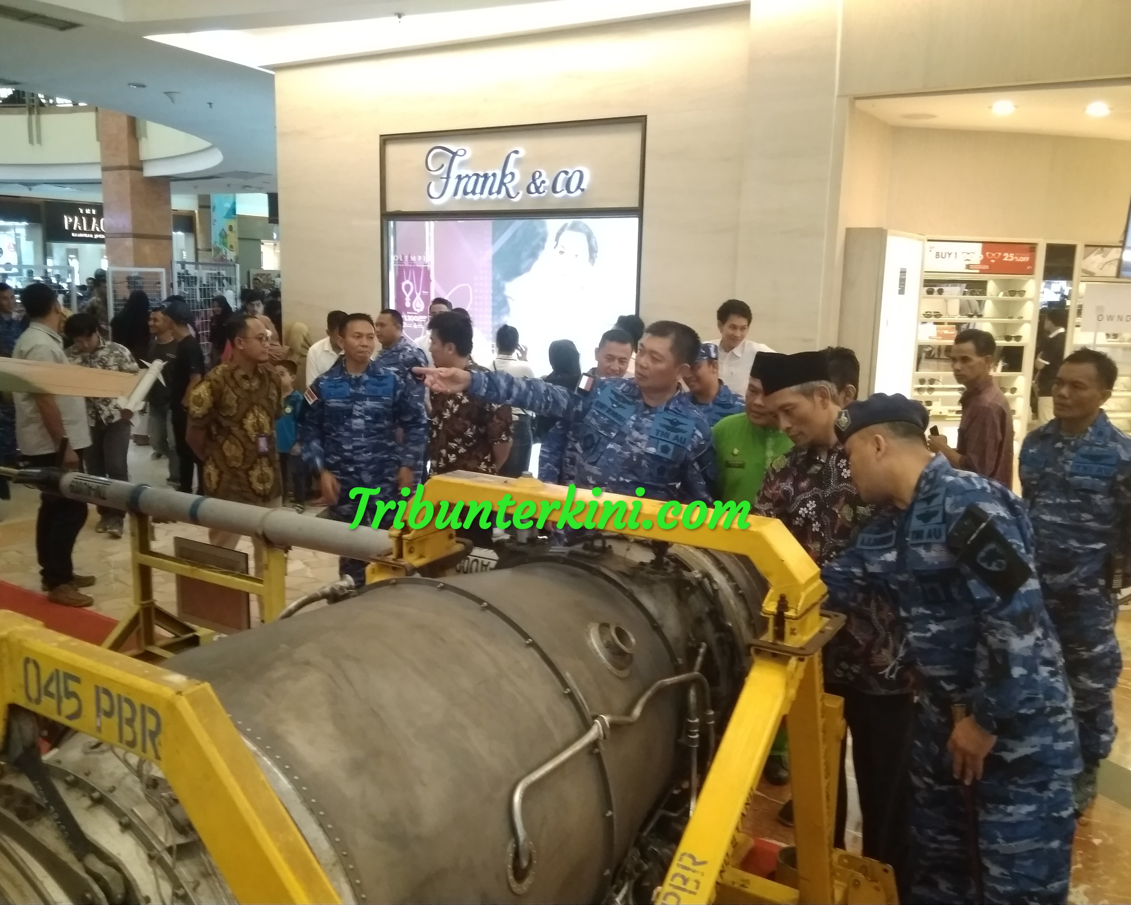 Danlanud RSN Membuka Acara Meet dan Greet Event Roesmin Nurjadin Air Force Expo 2019 Dalam Memperingati HUT TNI Ke 74 Tahun