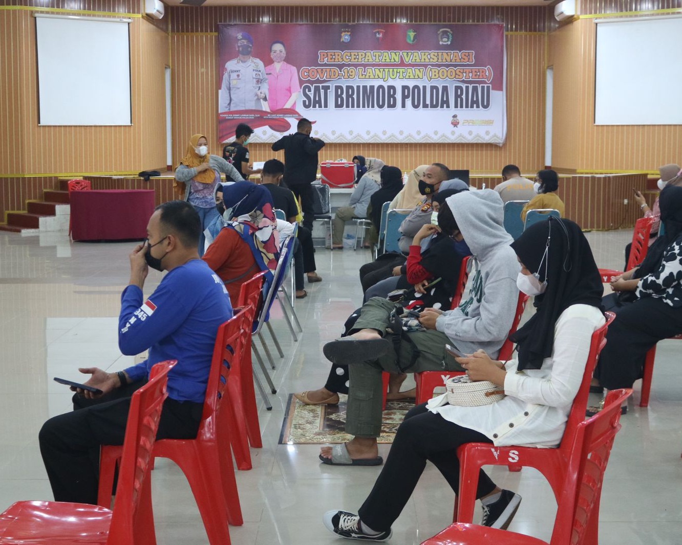 Dukung Percepatan Vaksinasi, Dansat Brimob Polda Riau Cek Langsung Di Gedung Bhayangkara