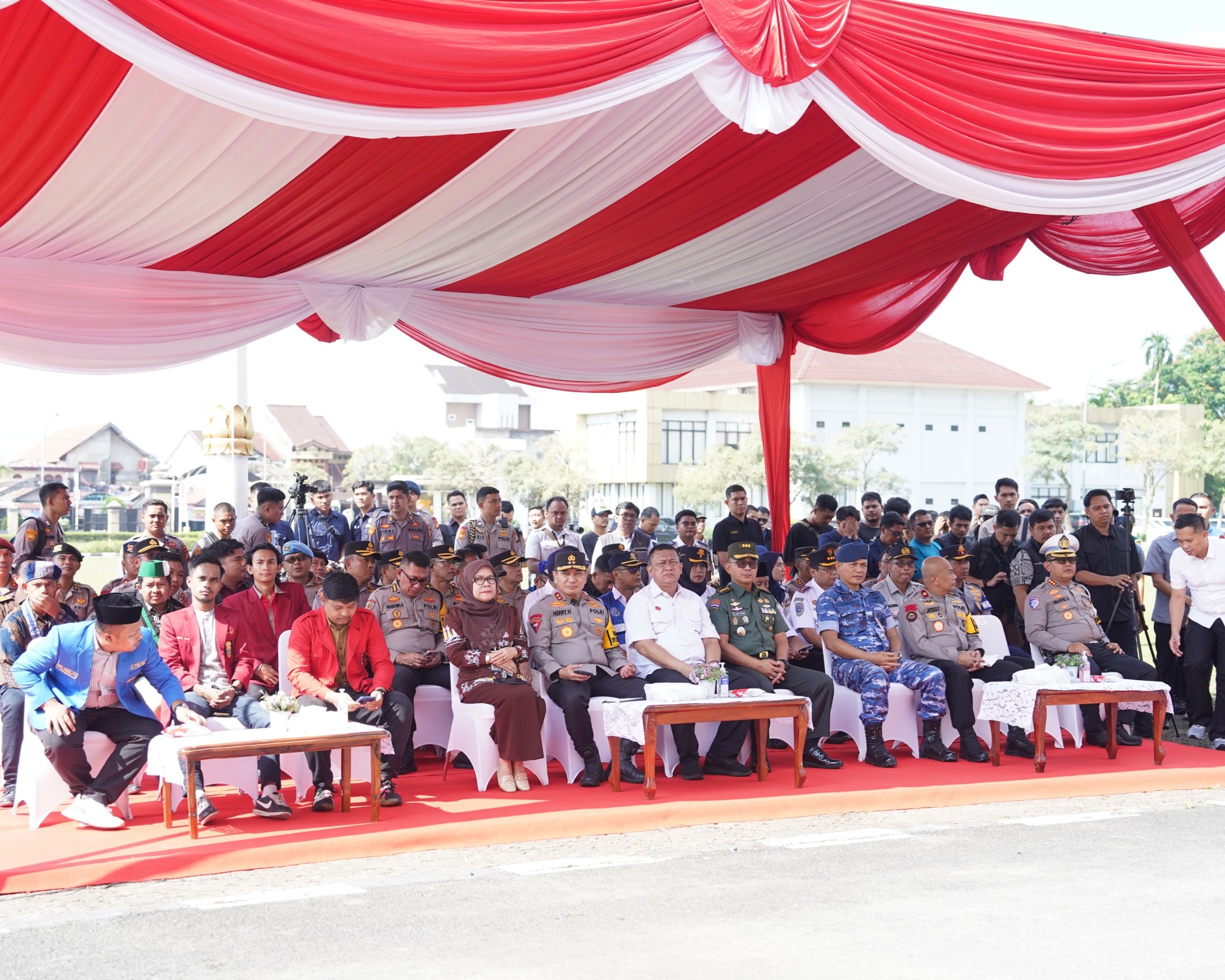 Kapolda Riau Melepas Mudik Kebangsaan Polda Riau Bersama Cipayung Plus