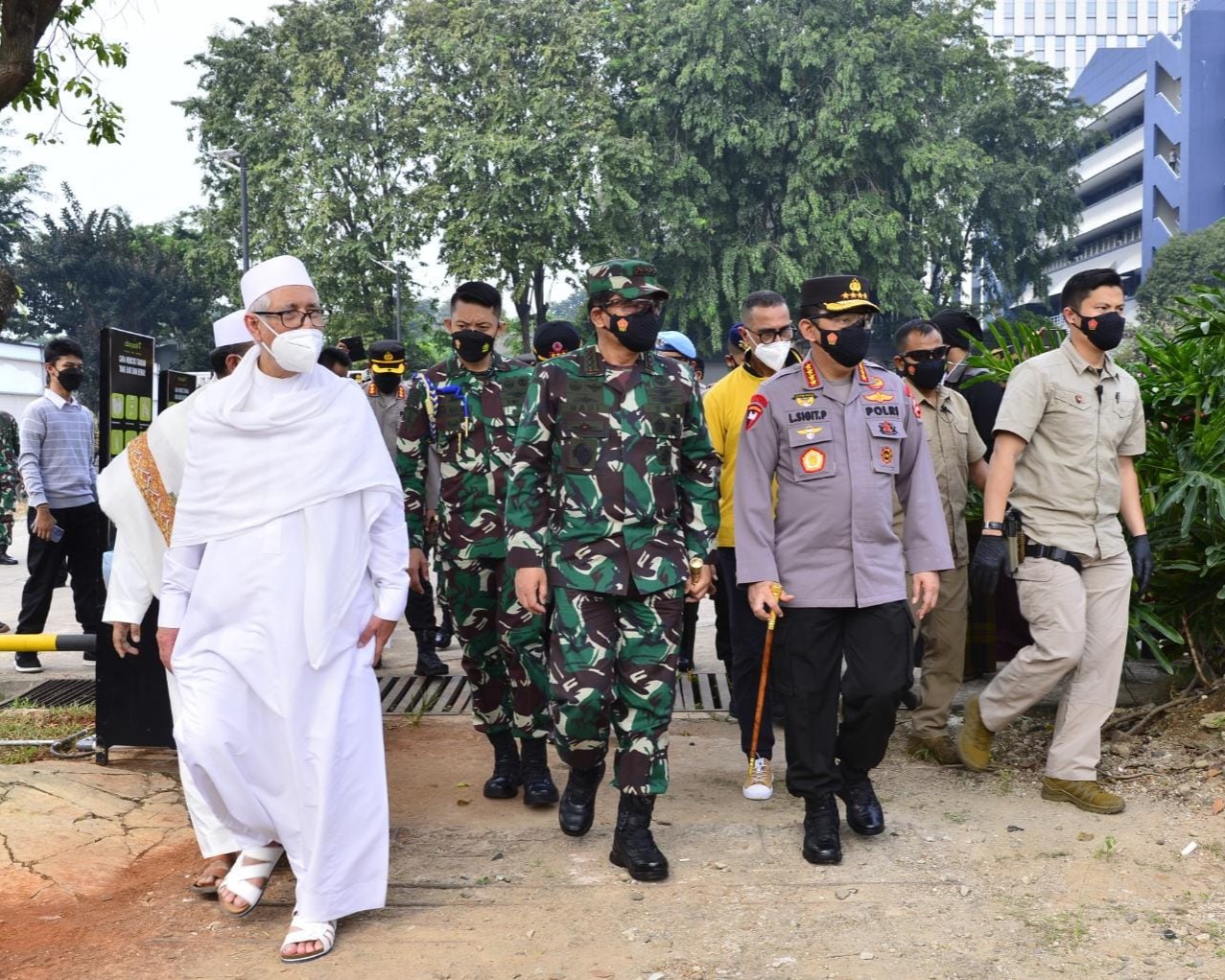 Ditarget 4.500 Orang, TNI - Polri Gelar Vaksinasi Massal Bareng Rabithah Alawiyah di Cibis Park