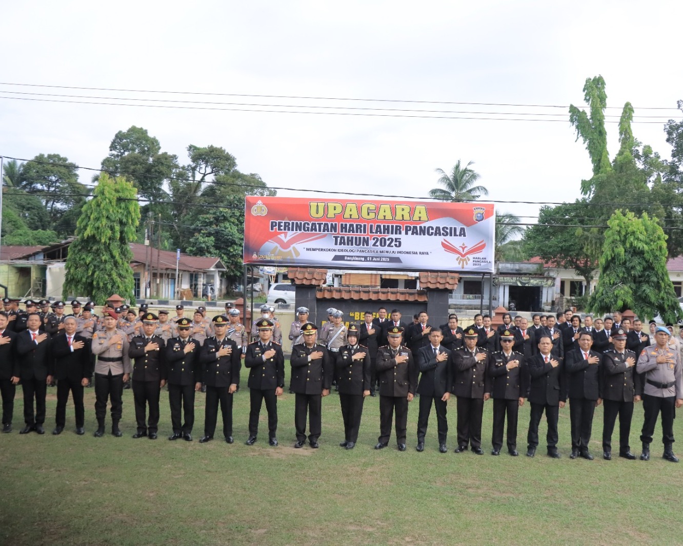 Polres Kampar Gelar Upacara Bendera Peringatan Hari Lahir Pancasila Tahun 2025