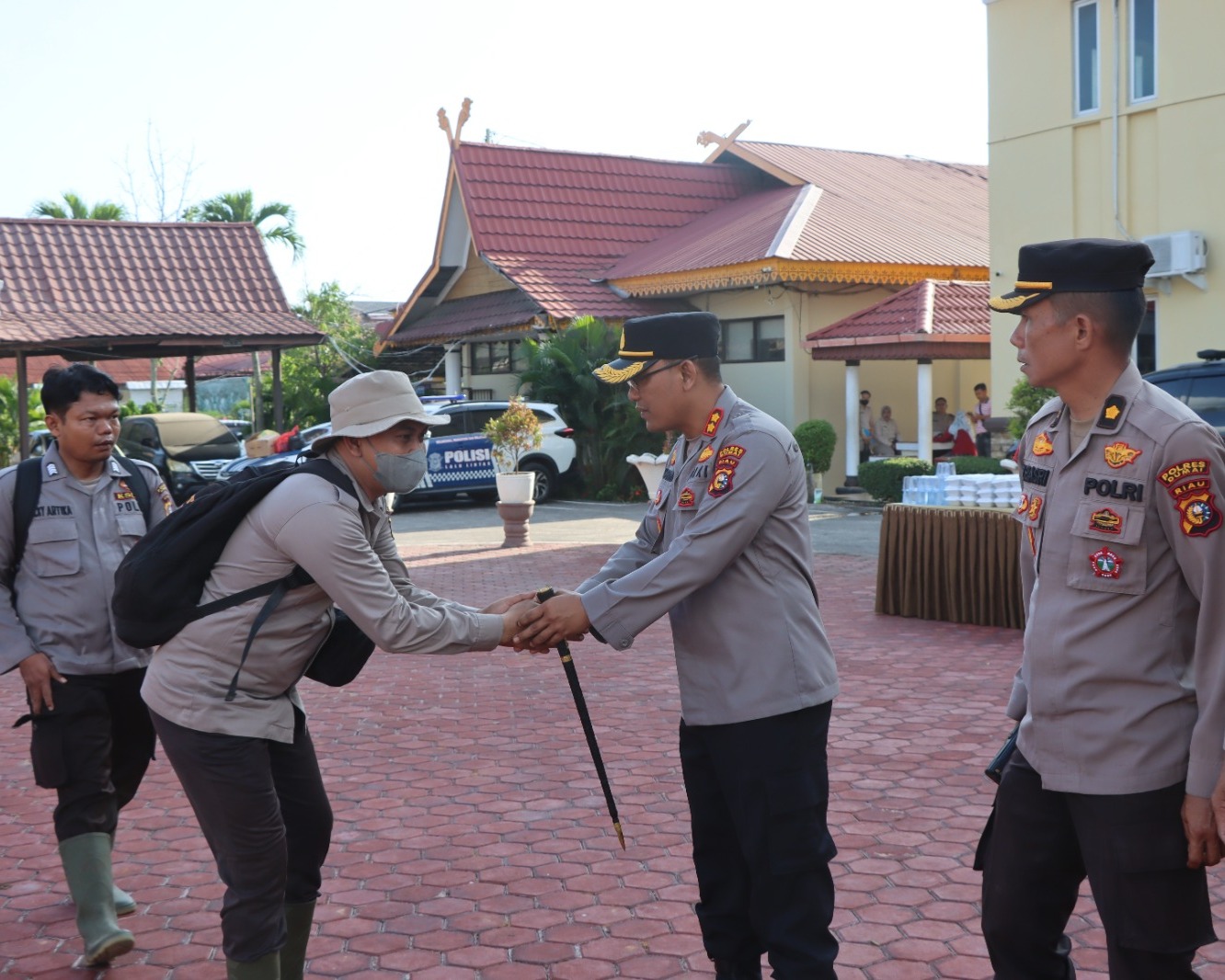 Kapolres Pimpin Apel Pagi Serta Halal Bihalal Polres Dumai