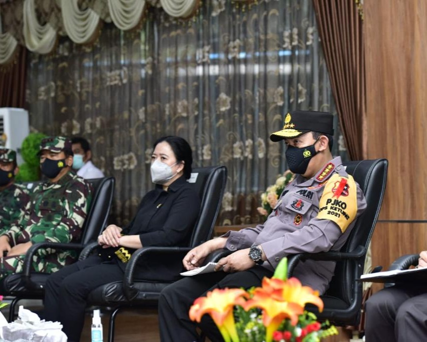 Bersama Ketua DPR RI dan Panglima TNI, Kapolri Tinjau Posko Penyekatan Check Point Pelabuhan Bakauheni