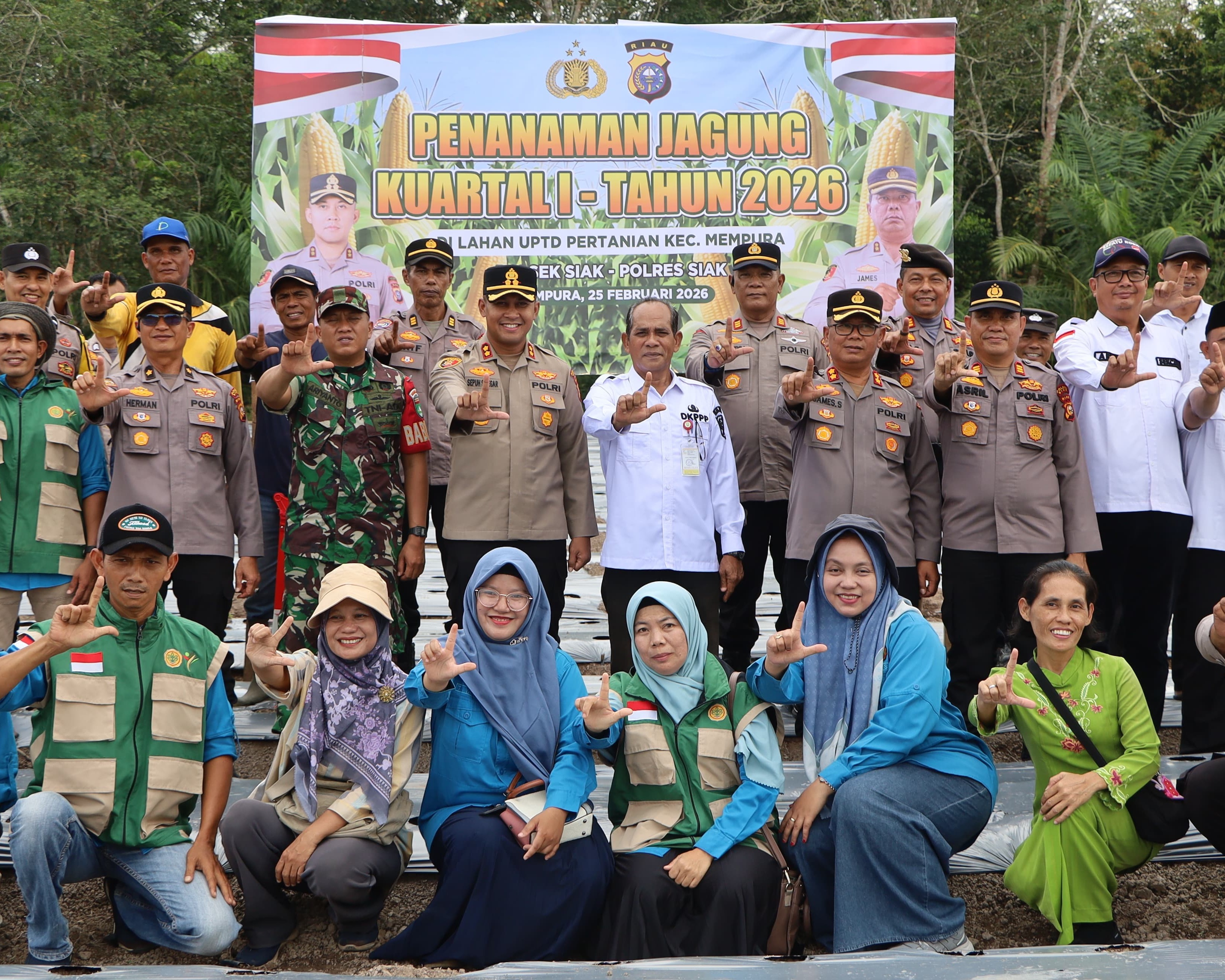 Polres Siak Tanam Jagung 2 Hektare Di Mempura, Dukung Program Presiden Wujudkan Ketahanan Pangan