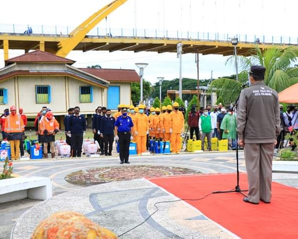 Walikota Pekanbaru Berikan Pengarahan Pada Acara Rapid Test Massal di Kecamatan Senapelan