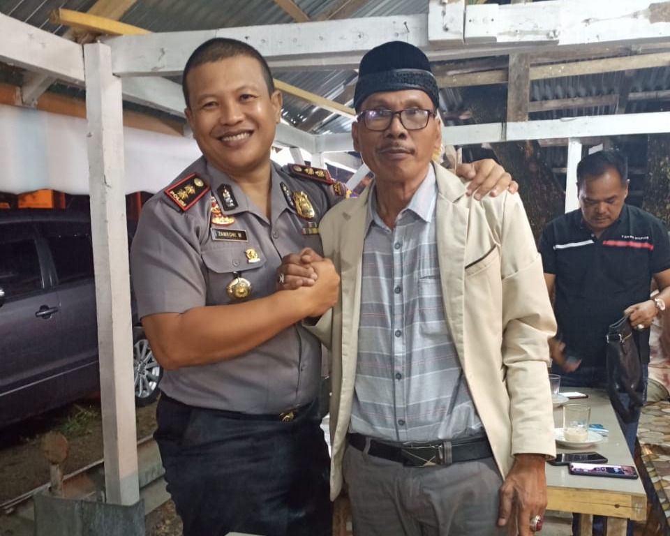 Kapolres Padang Pariaman Sambangi Pucuk Adat Nagari Kataping B.RKY Rajo Sampono di Batang Anai