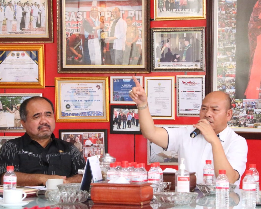 Bupati Taput Pimpin Rapat Sosialisasi dan Koordinasi Pelaksanaan Program Percepatan Peningkatan Tata Guna Air Irigasi (P3-TGAI)