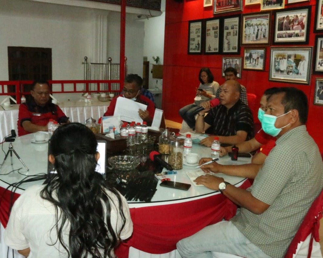 Bupati Taput Pimpin Presentasi Online Tim IPB Tentang Pemetaan Partisipatif Berbasis Drone Desa Presisi Desa Sibandang