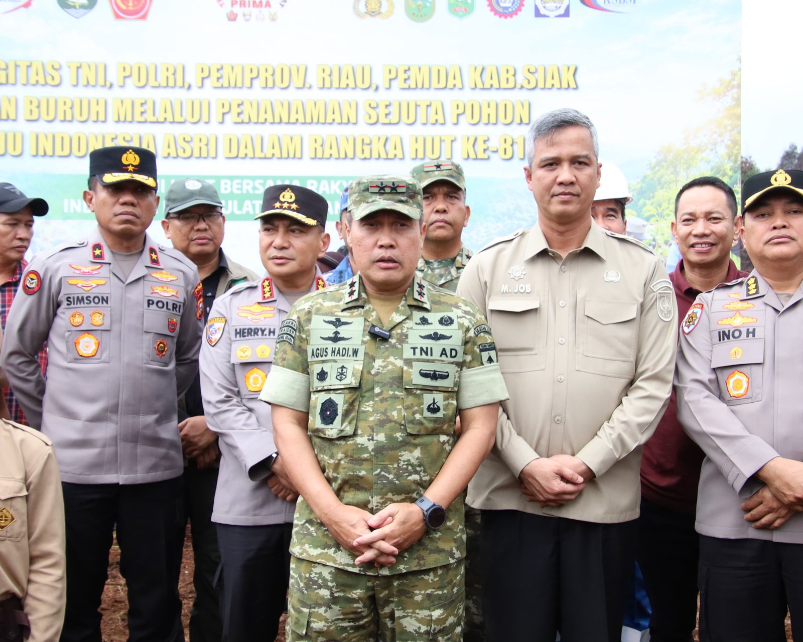 Perkuat Sinergi TNI-Polri, Pemerintah, Serta Buruh, Kabaharkam Polri dan Pangdam Dorong Penanaman Sejuta Pohon Pulihkan Lahan Bekas Karhutla