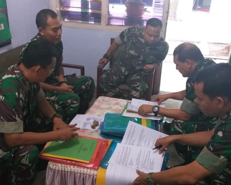 Kunjungi Kodim 0301/Pekanbaru, Tim Wasev Bin Komsos Sterdam I/BB Adakan Pemeriksaan Kegiatan Program