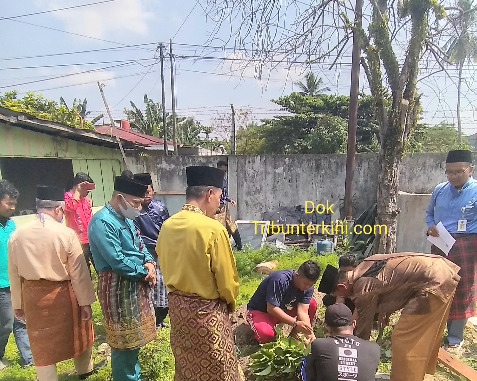 Merayakan Hari Raya Idul Adha 1441 H, Dinas Pendidikan Provinsi Riau Laksanakan Penyembelihan Hewan Qurban Di Mushola Siratul Jannah