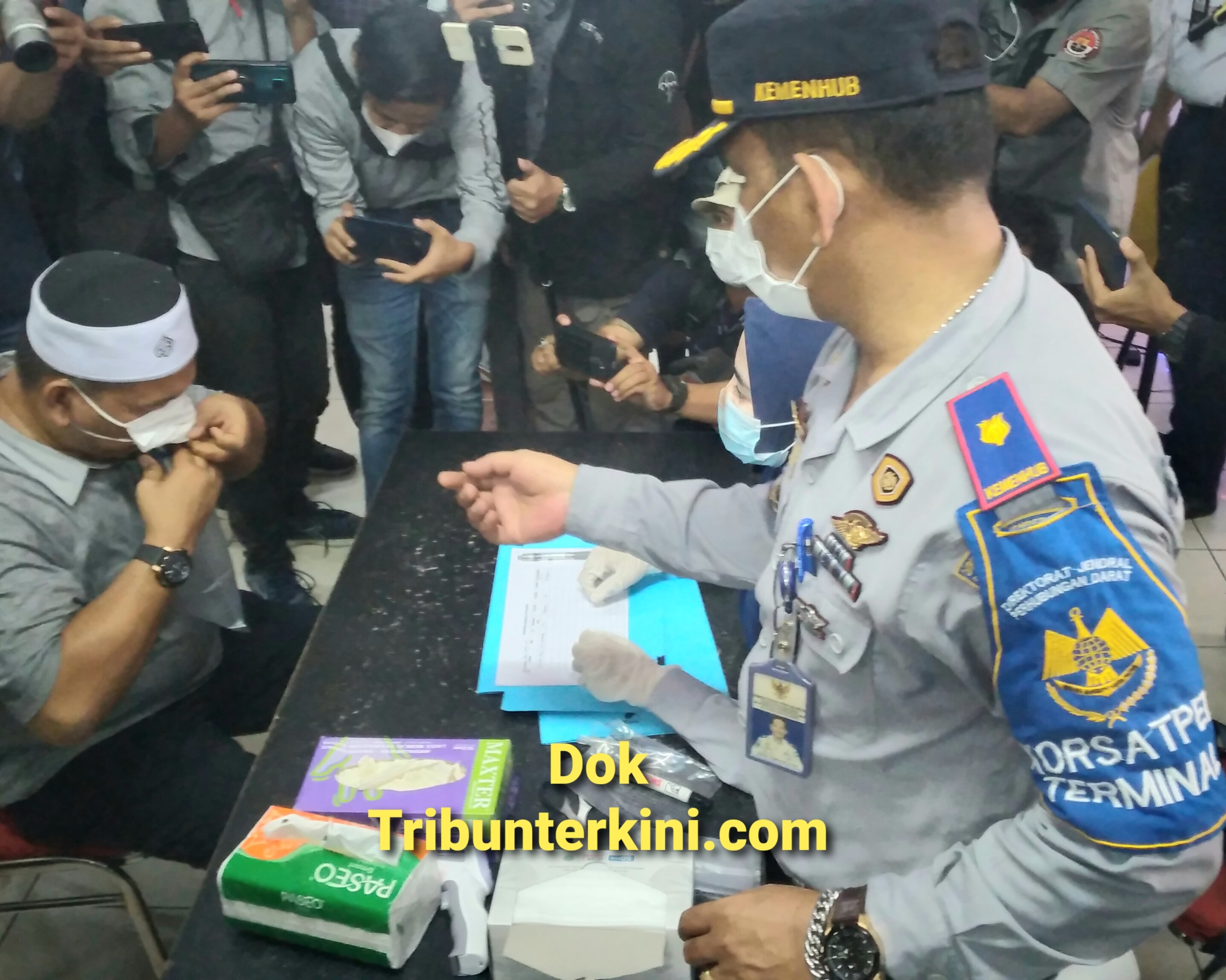 Wali Kota Didampingi Kepala BPTD Wilayah IV Riau - Kepri Launching Penggunaan Genose Covid-19 di Terminal Tpye A BRPS Kota Pekanbaru