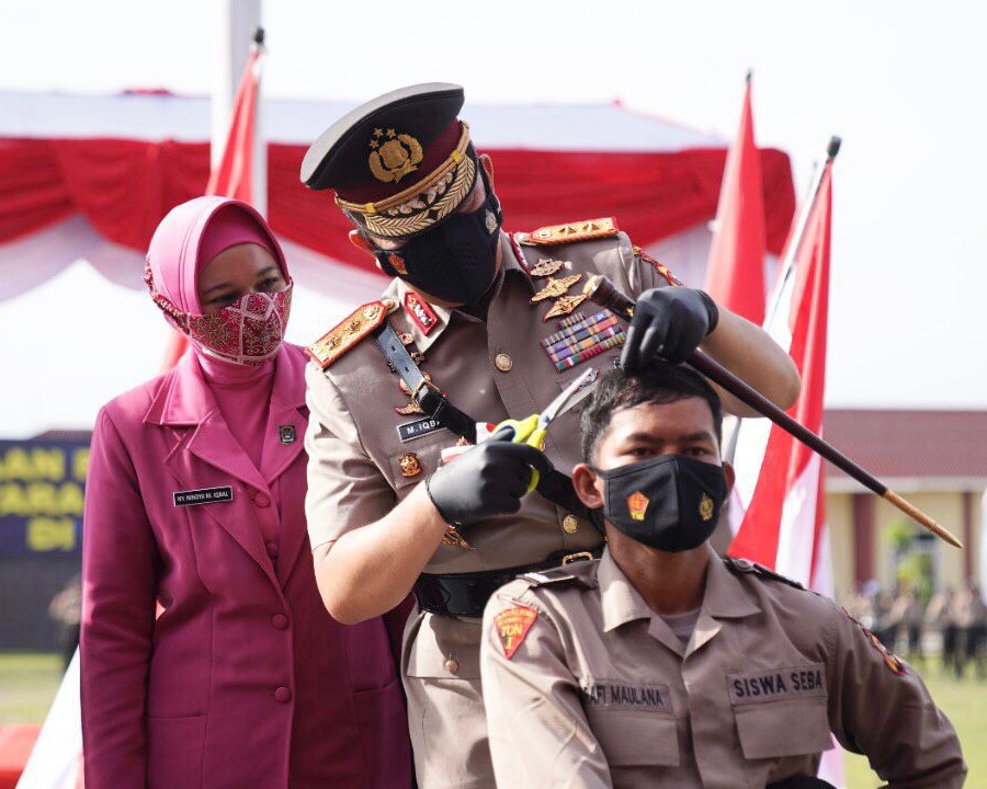 Buka Pendidikan Siswa Bintara Polri, Kapolda Riau: Tekun Berlatih Agar Menjadi Polisi Yang Dicintai Masyarakat Sepenuh Hati