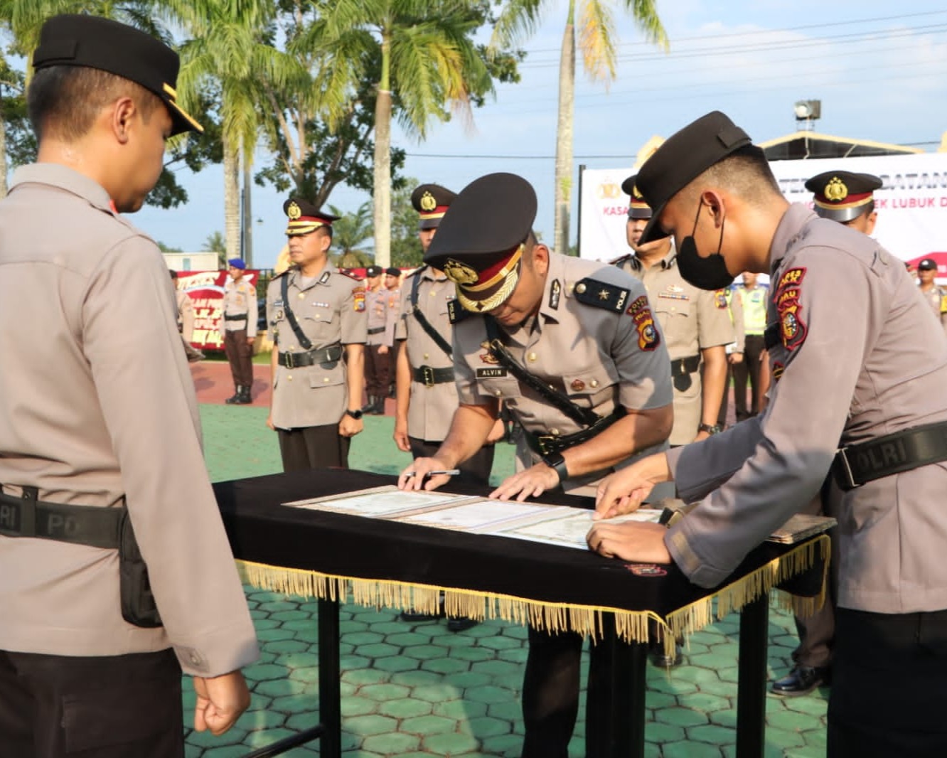 Kapolres Siak Pimpin Upacara Sertijab Kasat Intelkam dan Tiga Kapolsek