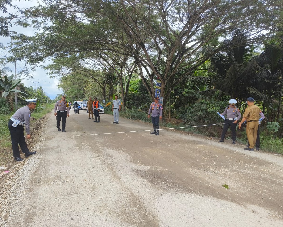 Jelang Ops Lilin Lancang Kuning 2024 dan Nataru, Satlantas Polres Siak dan Instansi Terkait Survey Jalan Rusak di Kabupaten Siak