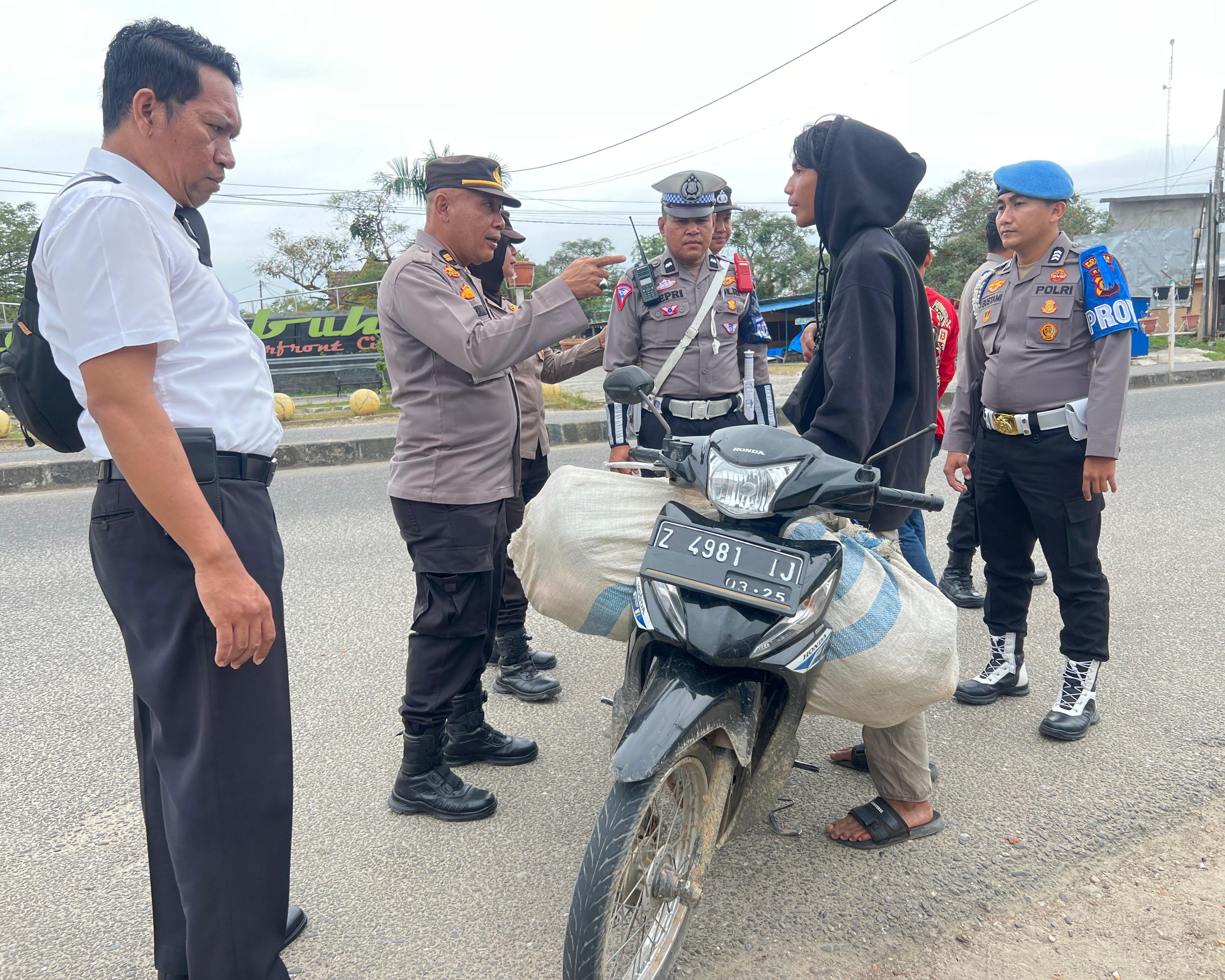 Satlantas Polres Rokan Hulu Gelar Operasi Keselamatan Lancang Kuning 2025, 21 Pengendara Ditindak