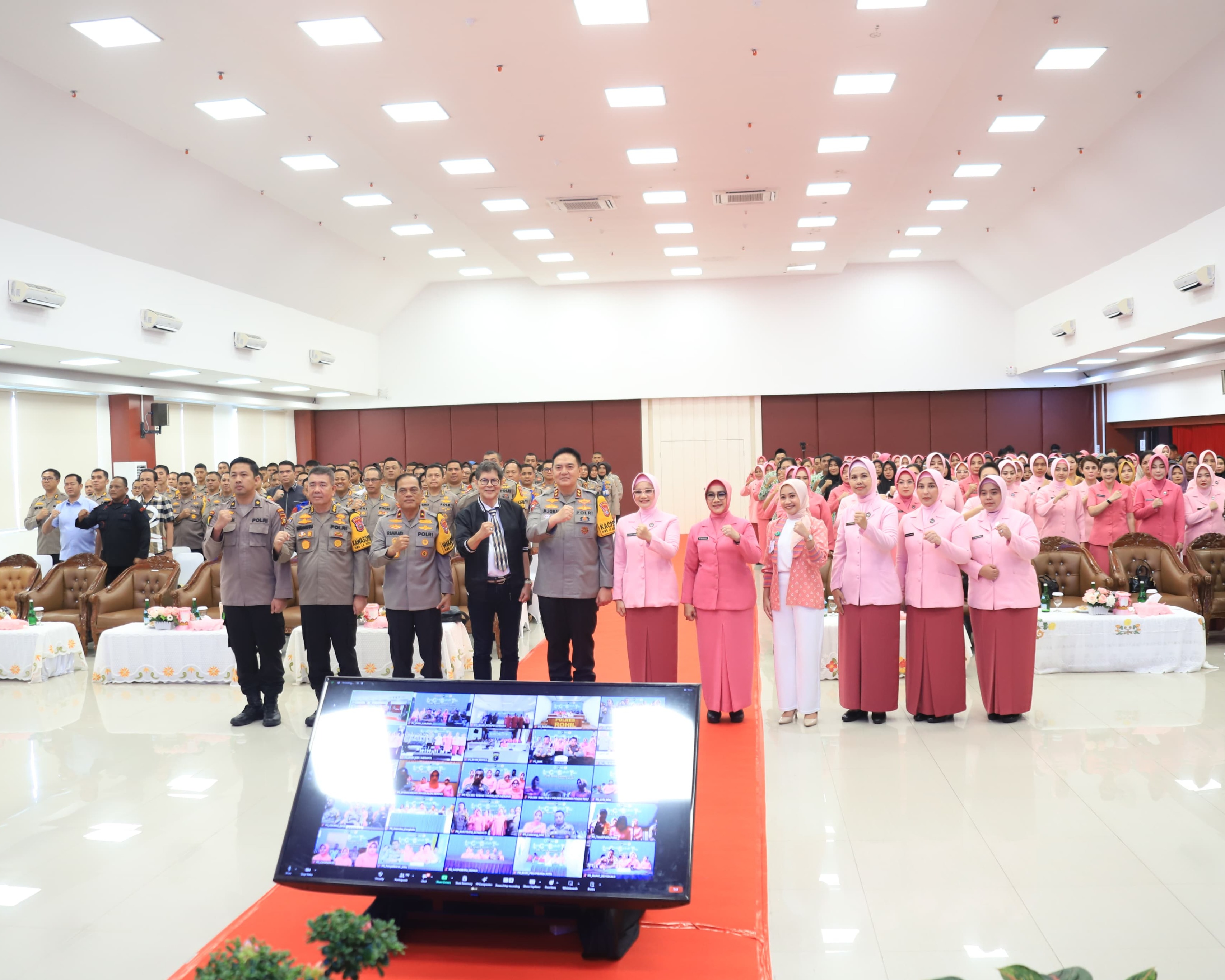Dalam Rangka HUT Ke-44, Yayasan Kemala Bhayangkari Cabang Riau Gelar Webinar Kesehatan Bersama dr Boyke