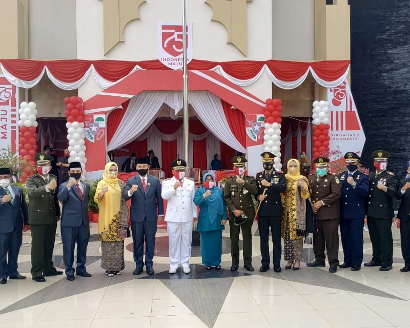 Upacara HUT RI ke-75 Tingkat Kabupaten Kampar Berlangsung Khidmat dengan Menerapkan Protokol Kesehatan