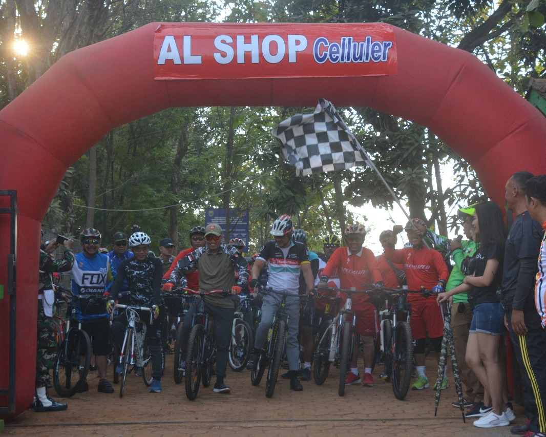 Rajut Harmonisasi, Kasdam IV Gowes Bareng Forkopimda Batang