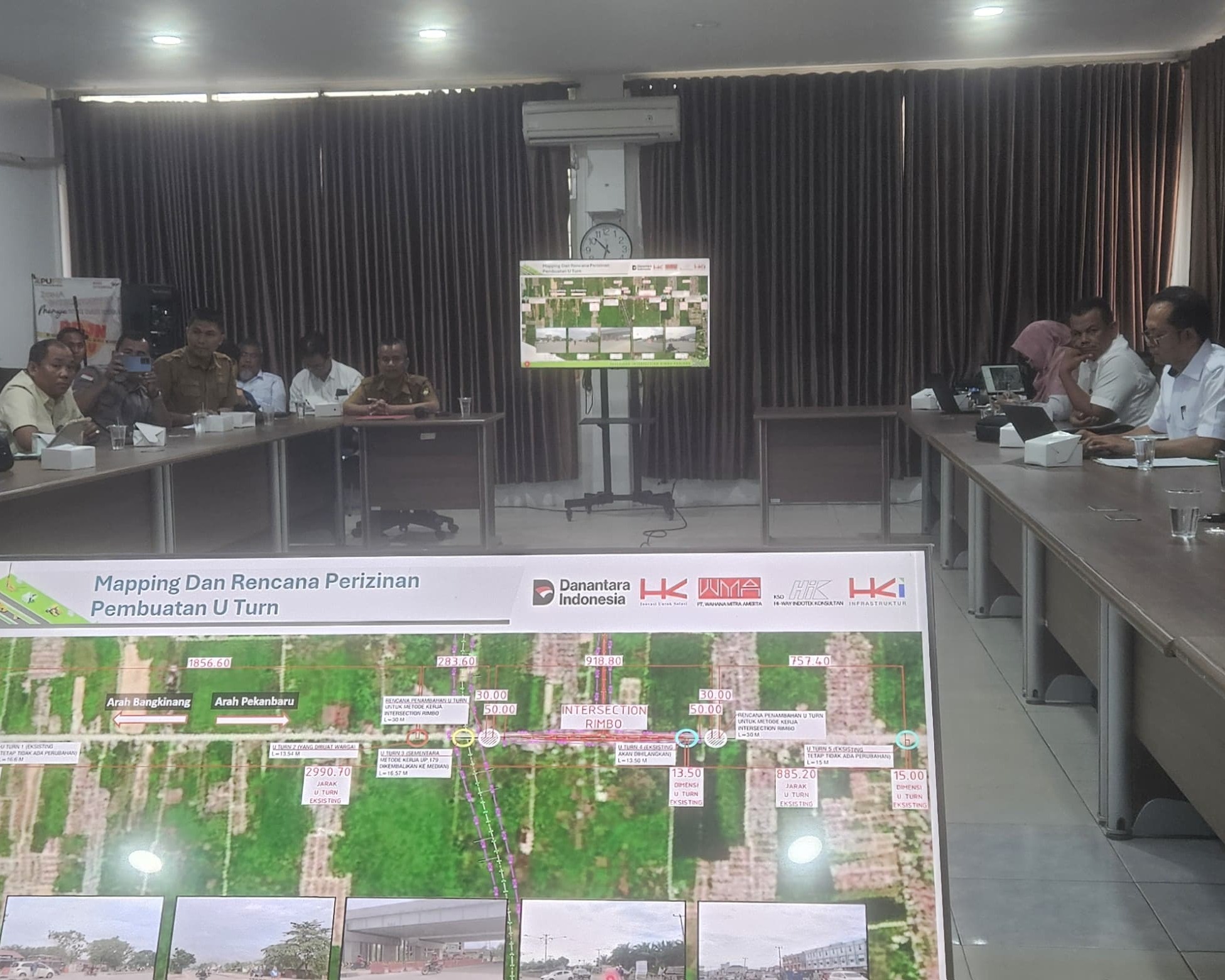 Rapat Pembahasan Permohonan Izin Pembongkaran Median dan PJU, Ditlantas Polda Riau Bahas Rekayasa Akses U-Turn Di Rimbo Panjang