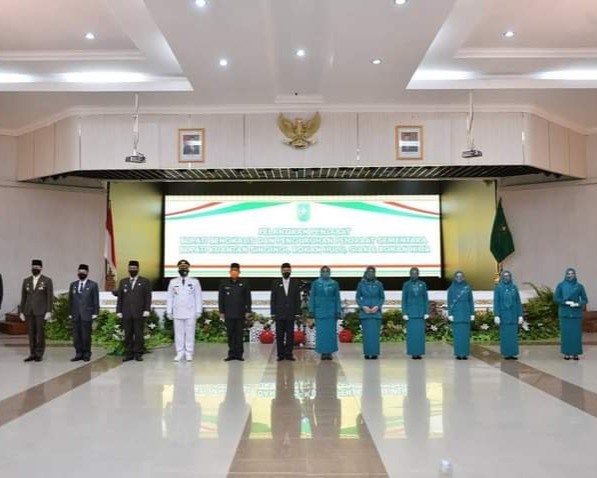 Gubri Resmi Lantik Pj dan Empat Pjs Daerah Penyelenggara Pilkada Serentak di Provinsi Riau