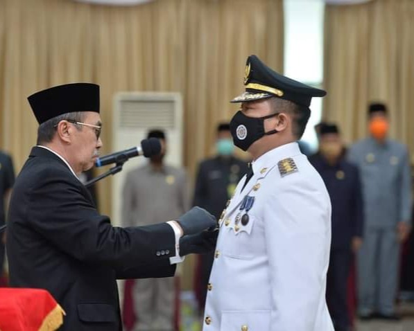 Gubri Resmi Lantik Pj dan Empat Pjs Daerah Penyelenggara Pilkada Serentak di Provinsi Riau