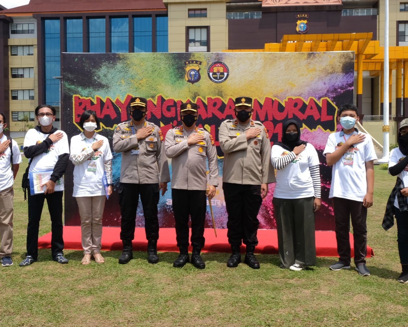 28 Tim Semarakkan Gelaran Bhayangkara Mural Festival 2021 Polda Riau