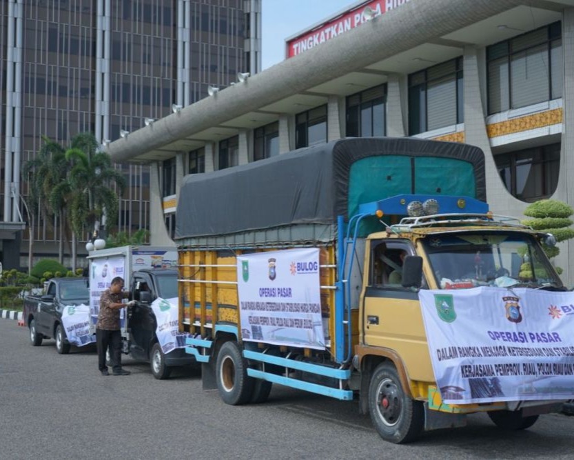 Menjaga Stabilitas Harga Untuk Menyambut Bulan Suci Ramadhan dan Hari Raya Idul Fitri 1441 H, Gubri Launching Operasi Pasar