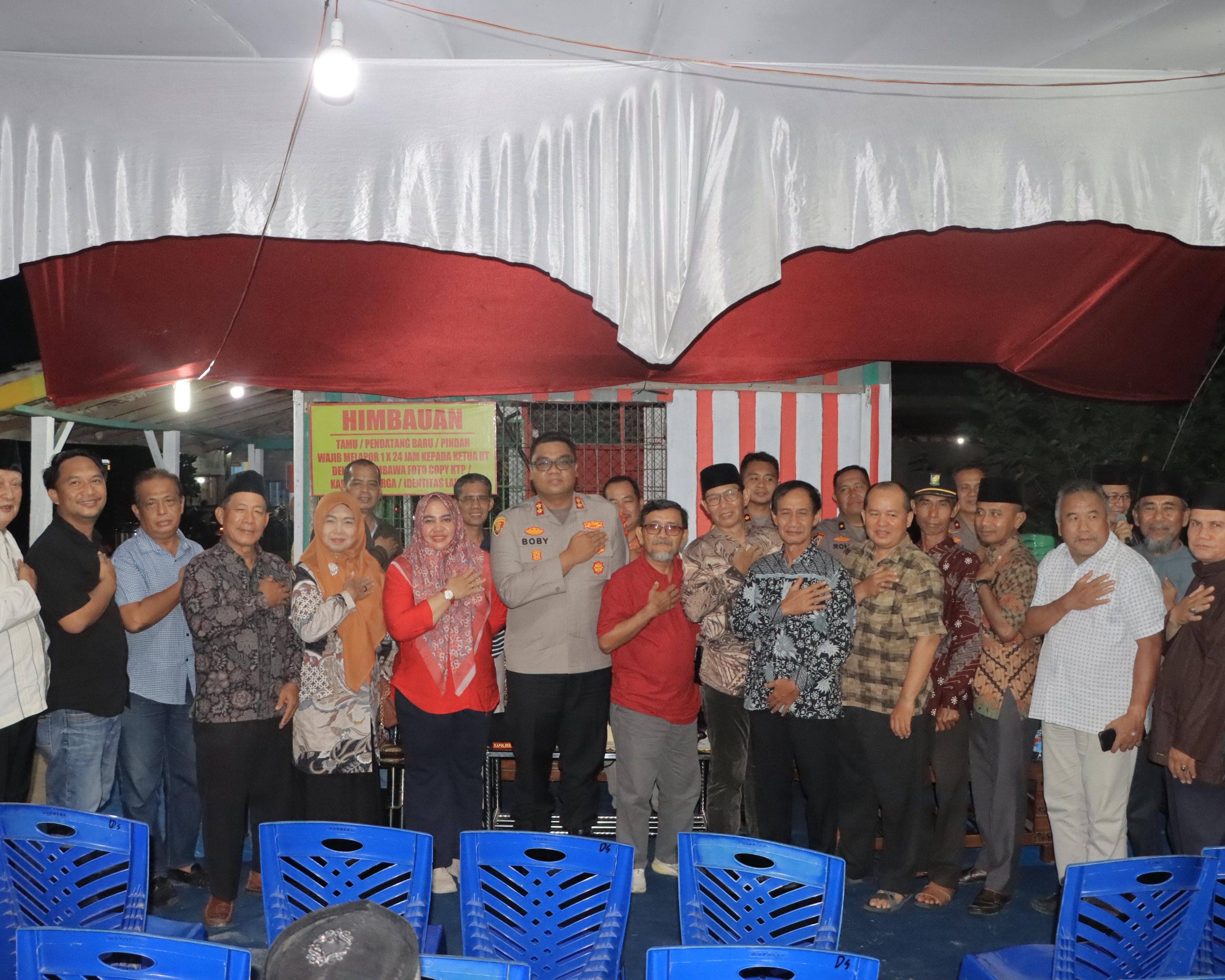 Jalin Sinergi, Kapolres Kampar 'Kunjungi' Pos Siskamling, Warga Pandau Jaya 'Semangat' Jaga Lingkungan