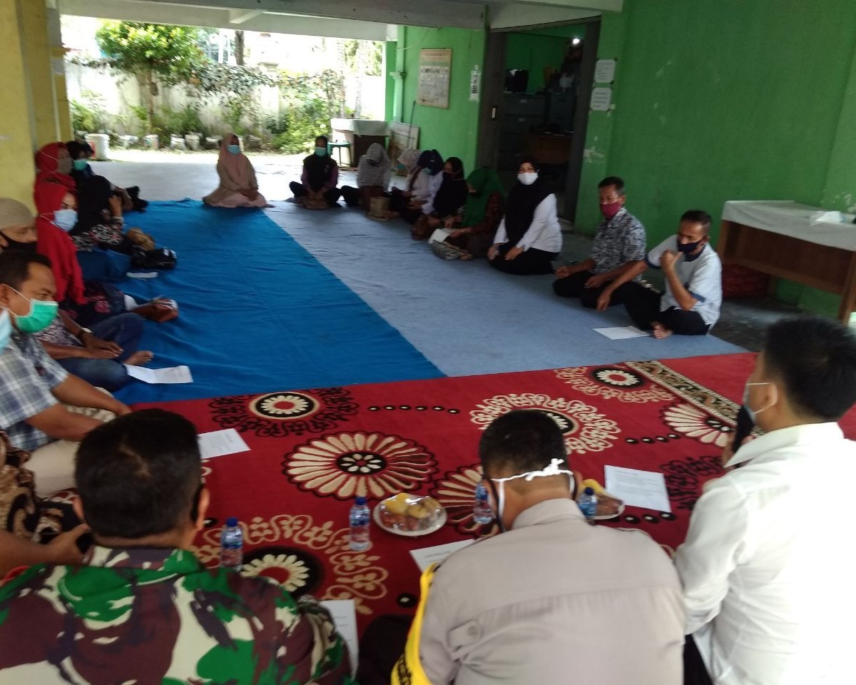 Babinsa Kodim 0301/Pekanbaru Hadiri Pertemuan Lokakarya Mini Kampung KB Di Kelurahan Kampung Bandar