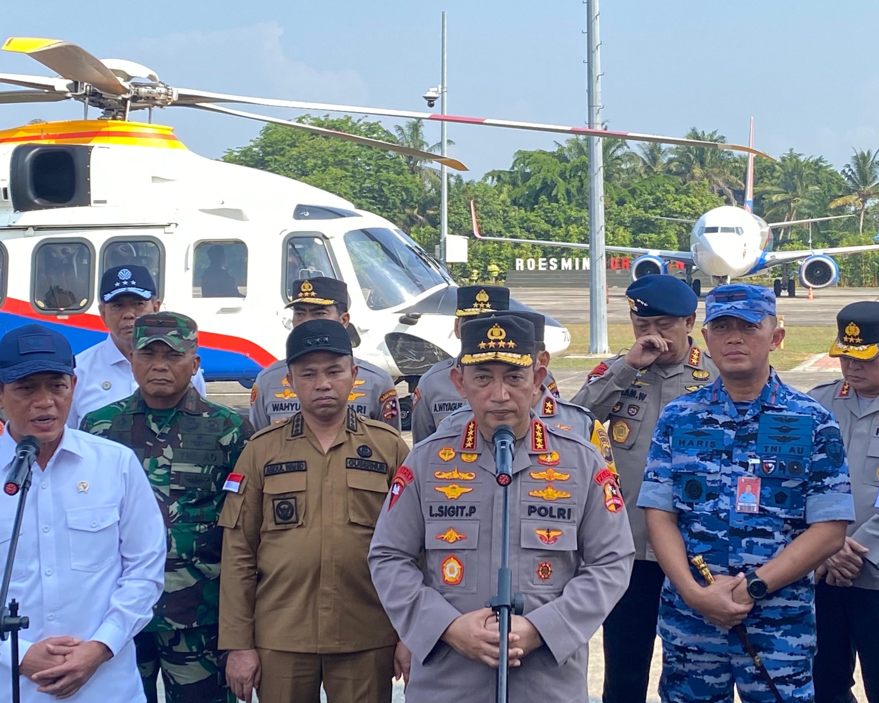 Kapolri Patroli Udara Tinjau Karhutla Di Provinsi Riau, Tegaskan Larangan Pembakaran Lahan Dan Komitmen Penegakan Hukum