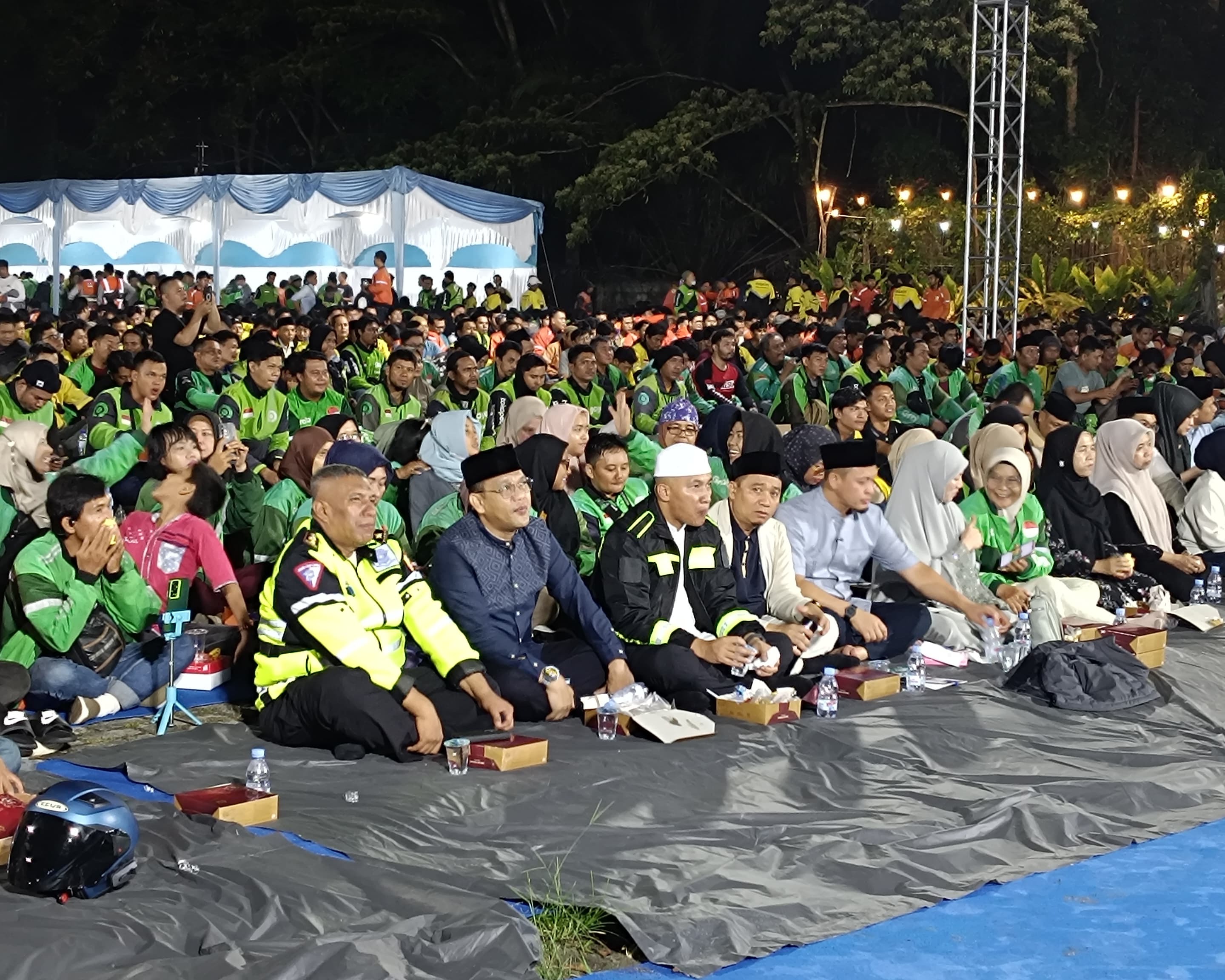 Sahur On The Road Bersama Wali Kota Pekanbaru, Ditlantas Polda Riau Kampanyekan Keselamatan Dan Green Policing