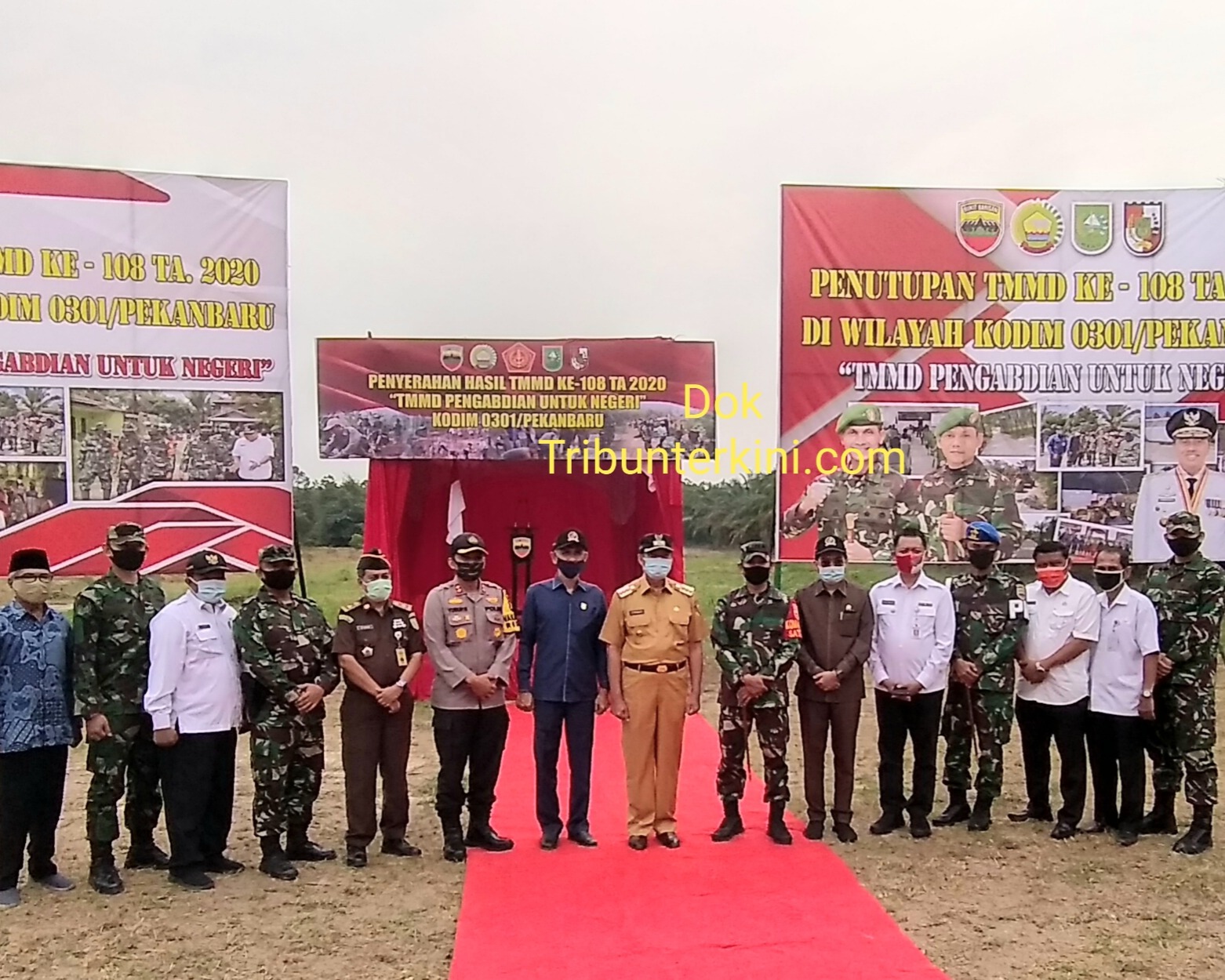 Dalam Penutupan Secara Serentak TMMD Ke-108 Tahun 2020, Dandim 0301/PBR Membacakan Amanat Pangdam I/Bukit Barisan