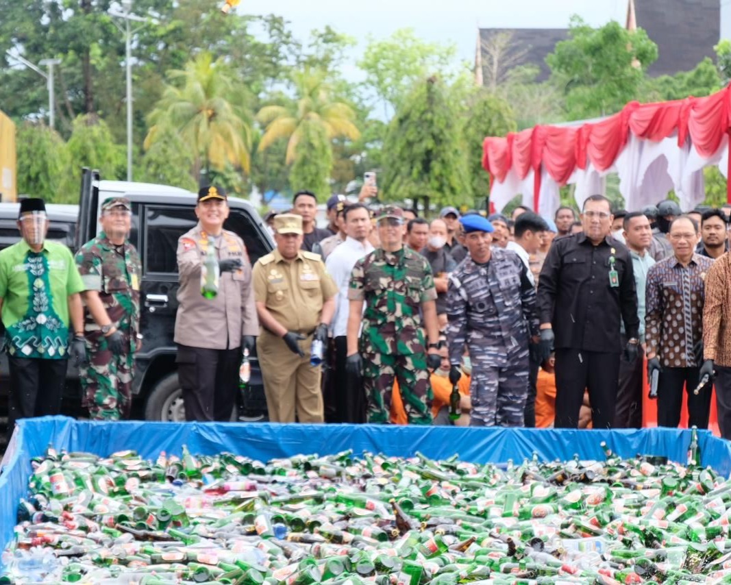 Jaga Khusuk Ibadah Bulan Suci Ramadhan, Polda Riau Musnahkan Narkoba Hingga Miras Dan Knalpot Brong