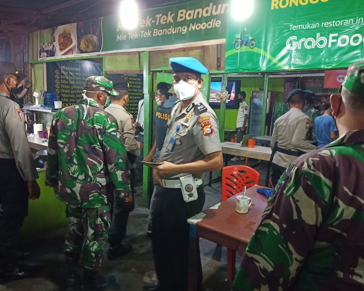 Dandim 0301/Pekanbaru Ikuti Apel Gabungan Dalam Rangka Patroli Penerapan PSBB