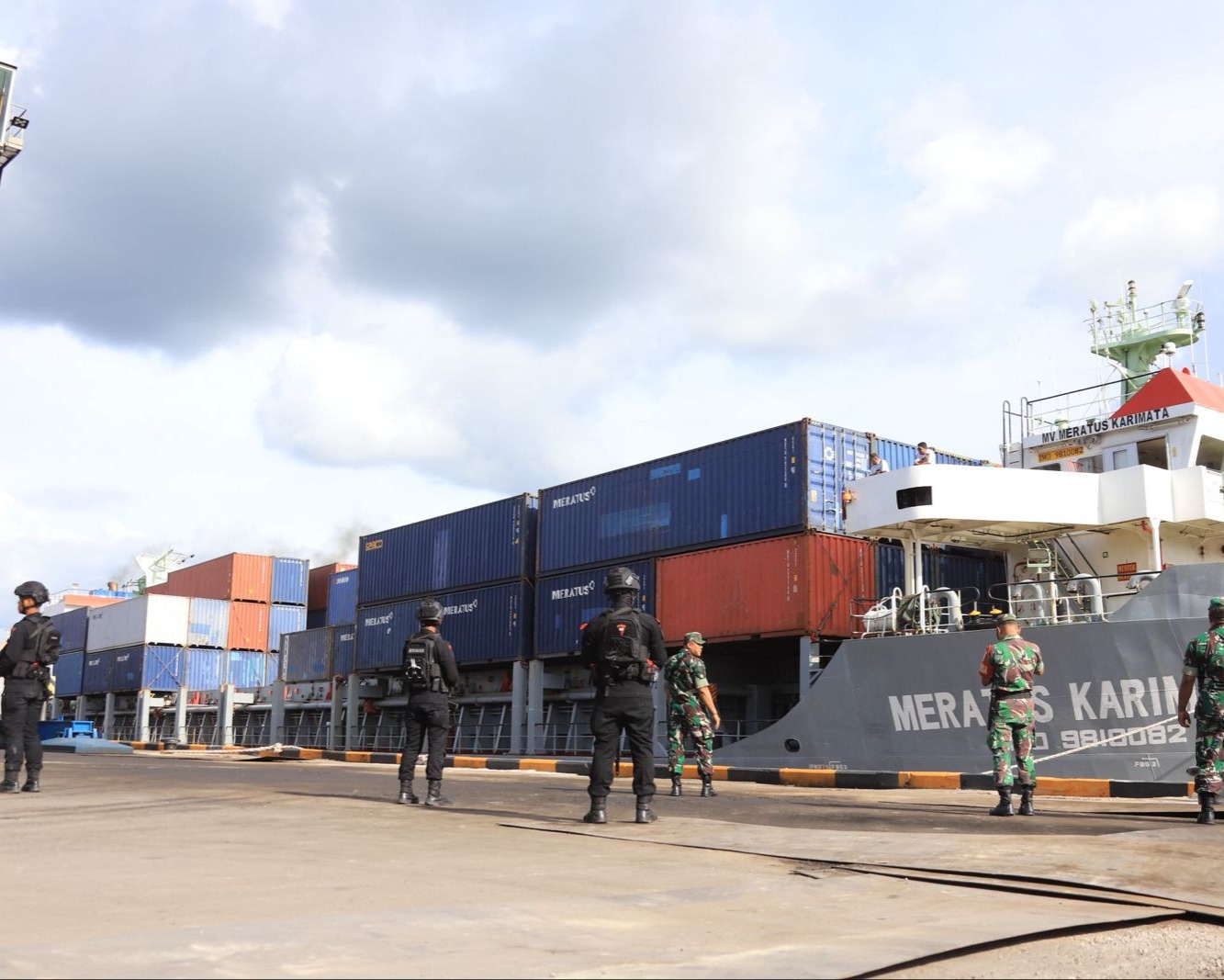 Polda Riau Beri Pengamanan Extra, 20 Kontainer Logistik Pemilu Sandar Di Pelabuhan Pelindo Siak